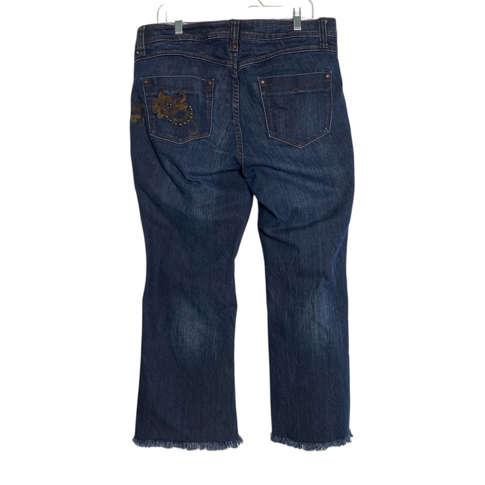 Venezia Womens Dark Wash Floral Embroidered Studded Raw Hem Jeans Plus Size 16 - Picture 3 of 11